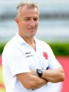 Dorival O técnico Dorival Júnior, do Vasco, acredita que 64 pontos não serão suficientes para o acesso