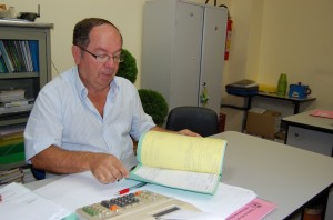 Ivan Como funcionário público municipal, Ivan Lacerda trabalhou na prefeitura de Itaperuna de 1964 a 1996