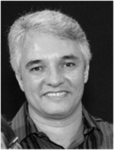 Carlos Carlos Eduardo Correa de Oliveira é Cirurgião-dentista, Psicólogo e Psicanalista