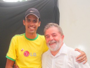 Marcos Marcos "Latino" tirou foto até com Lula e quer tirar uma com a Madonna
