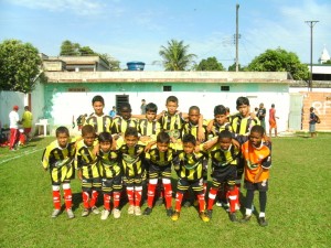 Time A escolinha de futebol é uma das atividades do projeto “SUDERJ em Forma”