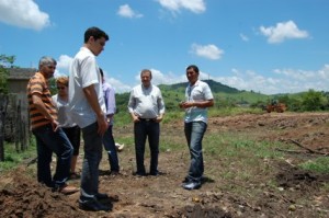 Casa O terreno destinado à construção das unidades do programa “Minha Casa, Minha Vida” possuiu um pouco mais de 41 mil m2