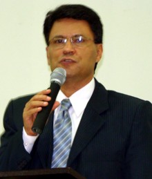 Isaac Pr. Isaac Pimentel é pastor da Primeira Igreja Batista de Bom Jesus do Itabapoana