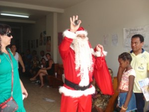 Saúde01 Papai Noel foi uma das atrações no Posto de Saúde do São Matheus