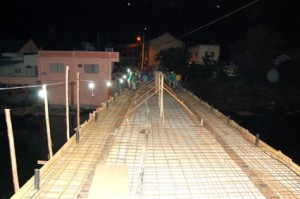 Ponte01 A ponte de Retiro do Muriaé teve mais uma etapa concluída