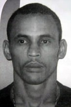 Adenilton Adenilton fez vários disparos contra o policial militar e foi levado para Casa de Custódia em Itaperuna