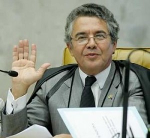 Ministro Marco Aurélio faz Arruda passar o carnaval na "sala" especial na PF