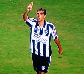 FlaxBota01 Herrera marcou os dois gols do Botafogo no Engenhão