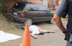 Homicídio Fiscal da Prefeitura de Itaperuna é assassinado na porta de sua casa quando saía para o trabalho