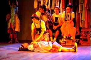 Teatro Neste sábado no Teatro Sesi em Itaperuna - A história do menino Dudu e seu mundo de faz-de-conta
