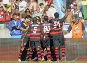Flamengo Love marca dois gols e se distancia na artilharia