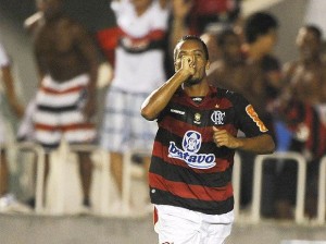 Flamengo Michael fez o segundo gol do Flamengo na vitória magra sobre o Caracas