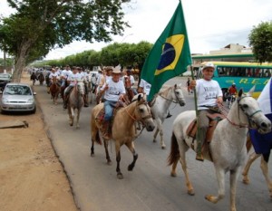 Agricultura2 Coube ao secretário Décio Zampiér carregar a bandeira do Brasil