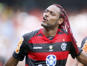 Flamengo Vagner Love mais uma vez marcou para o Flamengo