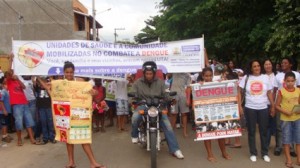 Alunos da Escola Municipal Francisco Ventura Lopes participaram da caminhada contra a dengue