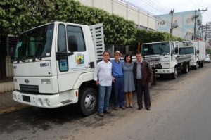 Secretário de Agricultura Décio Zampier, prefeito Claudão, secretária de Governo Claudete Cerqueira e o subsecretário de Agricultura Alessandre Seródio