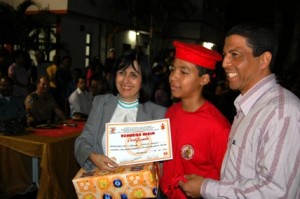 A secretária de Governo Claudete Cerqueira e o secretário de Ação Social Franciney França participaram do evento