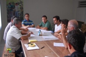 Agricultura01 A equipe da Secretaria de Agricultura de Itaperuna se reuniu com os técnicos do SEBRAE para viabilizar a implantação do projeto PAIS no município