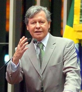 Arthur O País não pode tolerar que o processo eleitoral seja tumultuado por práticas nazo-fascistas - Arthur Virgílio