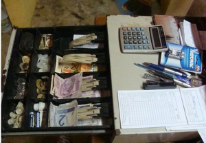 Rinha02 Foram apreendidos R$16.360 no montante de apostas