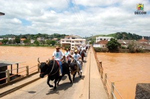 Cavalgada Os cavaleiros e amazonas percorreram diversas ruas da cidade e teve o apoio da Secretaria Municipal de Agriculura