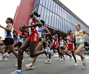 Queniana Timbilili vence e brasileira Simone Alves ficou em 2º