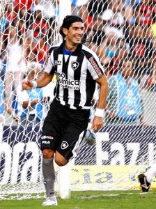 Abreu Loco Abreu marcou um dos gols do Botafogo