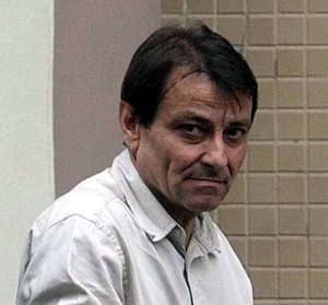 Mais um pedido de extradição de Battisti ao Brasil