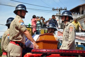 Povo de Itaperuna despede de Claudão - Foto ItaperunaNews