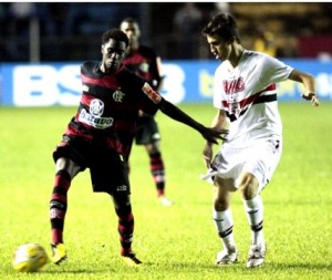 Negueba fez grande jogada no lance do gol