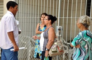 Intinerante O prefeito Fernando Paulada foi conferir in loco os problemas e conversou com a população sobre o projeto “Prefeitura Itinerante”