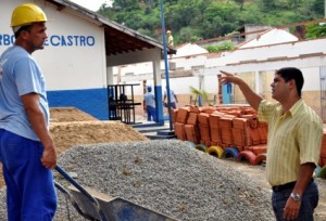E. M. Lincoln Barbosa de Castro está sendo toda reformada