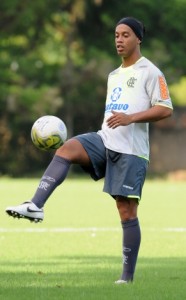 Ronaldinho quer ser o garçom de luxo do Flamengo
