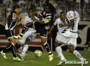 Vasco Vasco não tem uma boa estreia no Cariocão e perde para o Resende em casa