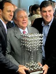 São Paulo vai ter que devolver a Taça das Bolinhas para ser entregue ao Flamengo