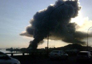 Cidade do Samba é atingida com incêndio de grandes proporções