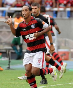 Flamengo Ronaldinho marcou o gol do título para o Flamengo