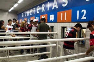 Pouco mais de 2 mil ingressos sobraram para o jogo de domingo no Engenhão