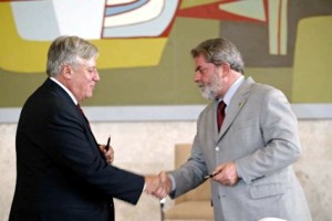 Lula e Amir Lula e Amir Lando denunciados pelo MPF pelo uso da máquina administrativa