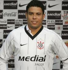 Ronaldo 05 Acertou sua volta ao Brasil com o Corinthians