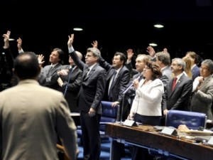 Senadores votaram na sessão que aprovou o salário mínimo de R$ 545 - Foto Ag. Senado