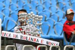 Taça das Bolinhas Torcida do Flamengo reivindica a Taça das Bolinhas depois do Hexa Brasileiro disputado em campo