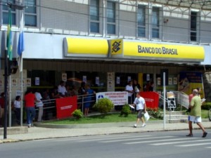 BBItaperuna Ordem de Pagamento vinda do exterior via "Swift" tem dificuldades em entrar na conta de prestadores de serviços de Itaperuna