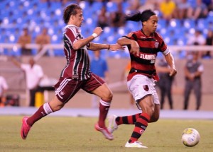 Flamengo Em jogo de muita marcação Flamengo e Fluminense ficam no 0 x 0