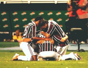 Deco fez o gol salvador para o Fluminense na Libertadores