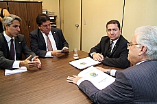 Comissão Mendonça Prado (2ºD): a ideia é iniciar um debate sobre controle de armas e sobre critérios de acesso às escolas