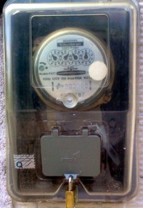 Conta de energia mais uma vez mexe no bolso do brasileiro