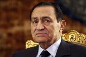 Mubarak passa mal e não deu depoimento