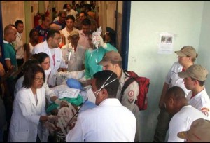 Feridos graves foram levados para os hospitais da região por helicópteros da Polícia Militar, do Corpo de Bombeiros e da Polícia Civil