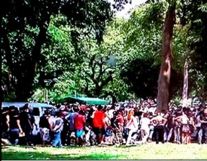 Tasso da Silveira 07 Velório de vítimas do ataque à Escola de Realengo no Cemitério da SULACAP no Rio de Janeiro